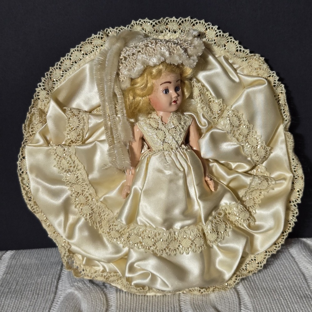 VTG OOAK Bride Doll Wall Decor‎ Lid Eyes Open & Shut Jointed Arms Handmade RARE